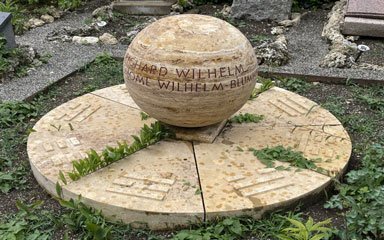 Richard Wilhelm Grab mit Trigrammen in Bad Boll