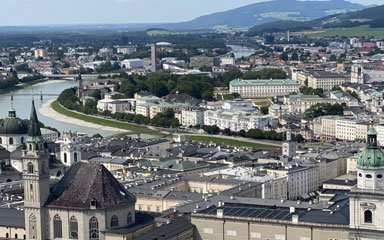 Skyline von Salzburg mit dem Fluß Salzach Skyline von Salzburg mit dem Fluß Salzach